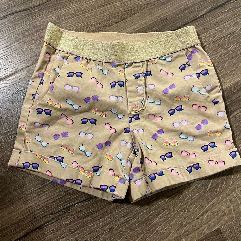 Gap Kids Girls Slip On Khaki Shorts Sunglasses Size Small CUTE!